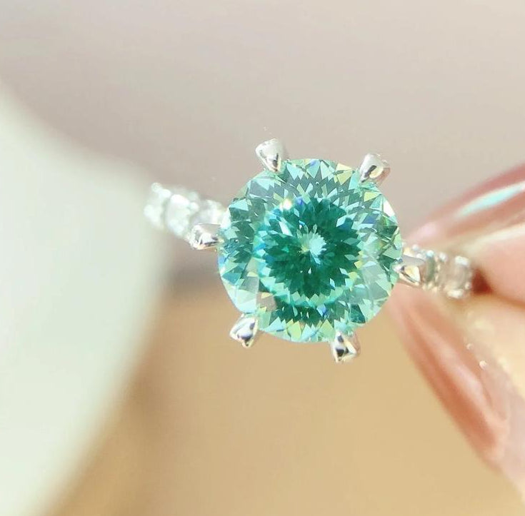 Émeraudelle — Crowned in Green Fire