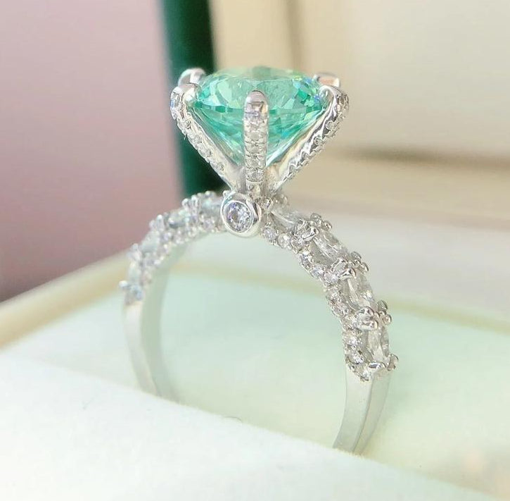 Émeraudelle — Crowned in Green Fire