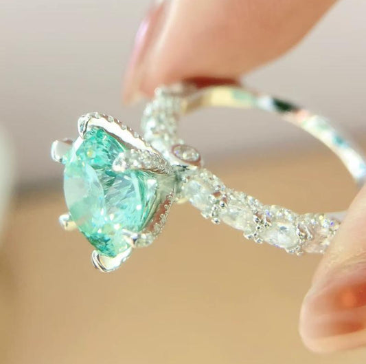 Émeraudelle — Crowned in Green Fire