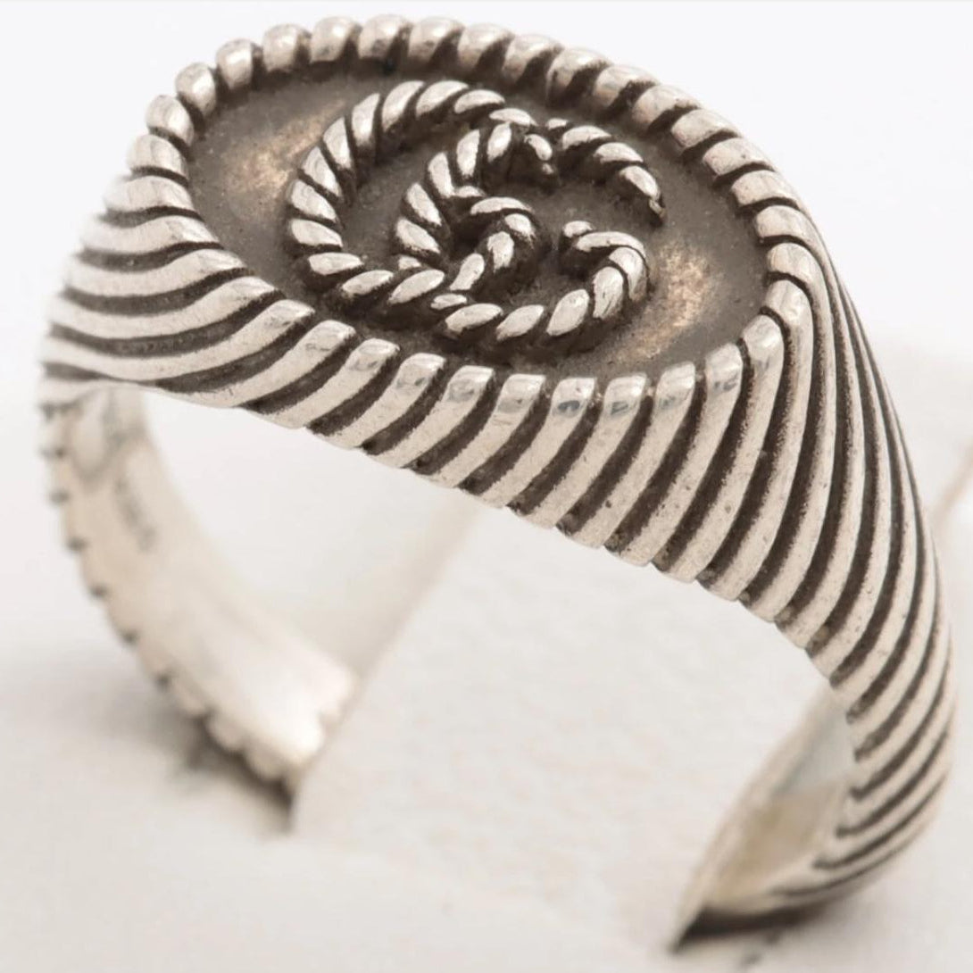 Evolaro — Oxidized Silver Spiral