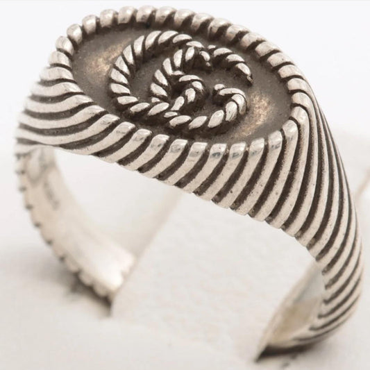 Evolaro — Oxidized Silver Spiral