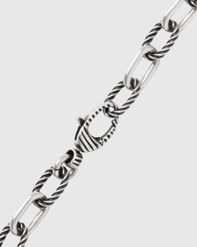 Detailed view of the secure hallmarked lobster clasp fastening on the Aerion Marmont heavy 925 silver chain bracelet.