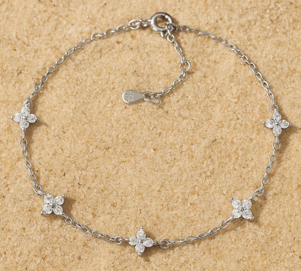 Éclafleur Bracelet — Delicate Floral Zircon