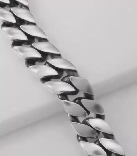 Curb Chain Necklace  | Handcrafted in Italian 925 Silver. on a white background